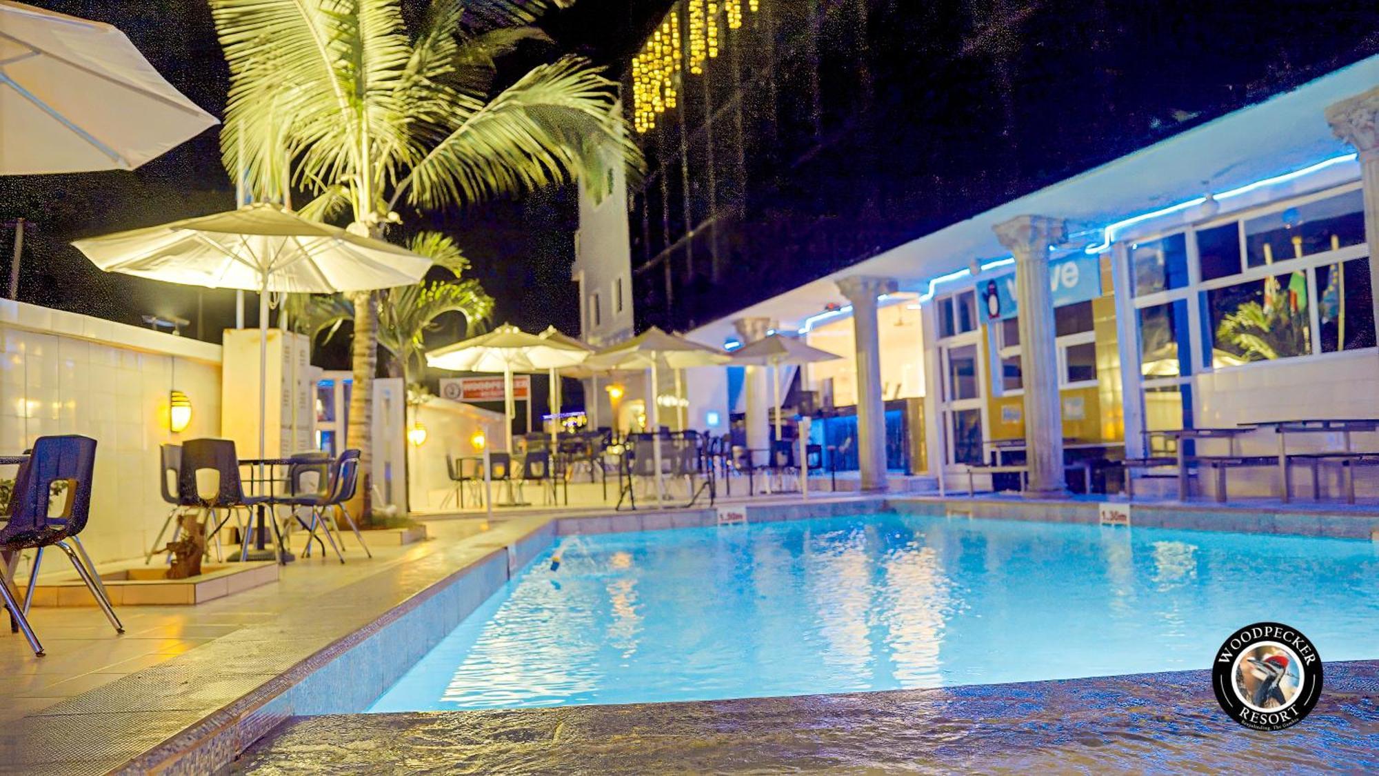 Woodpecker Resort Hotel Банжул Экстерьер фото