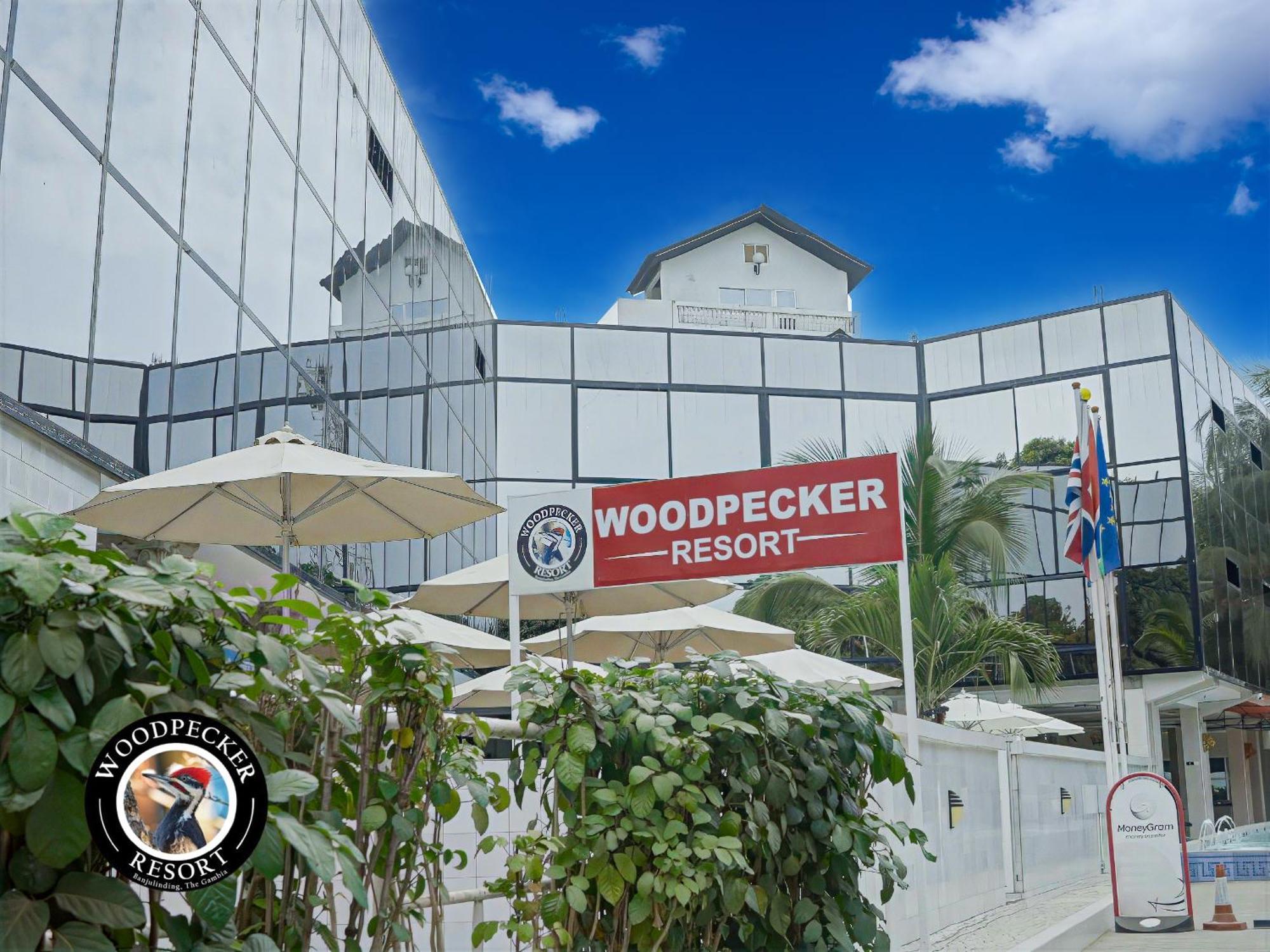 Woodpecker Resort Hotel Банжул Экстерьер фото
