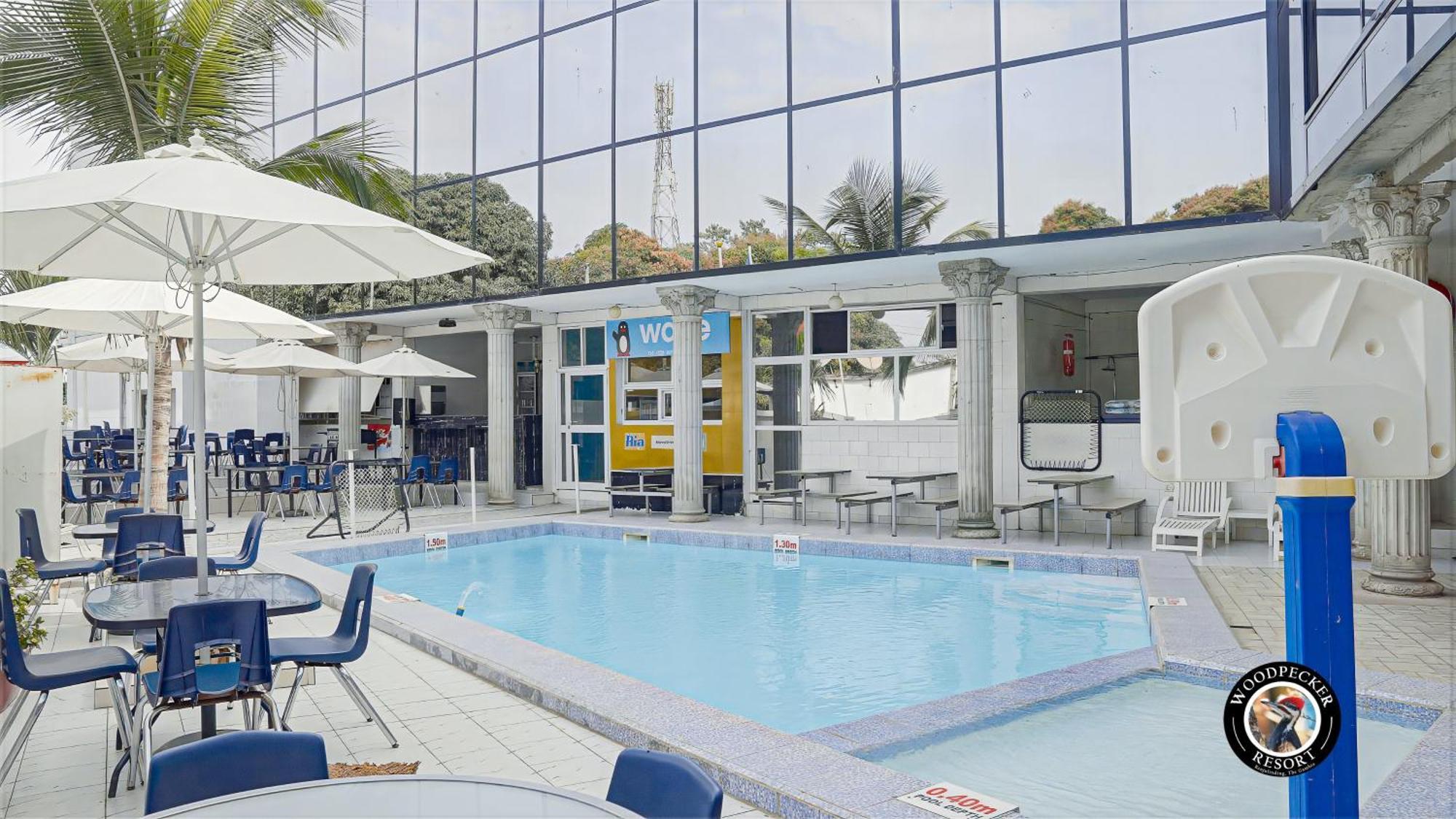 Woodpecker Resort Hotel Банжул Экстерьер фото