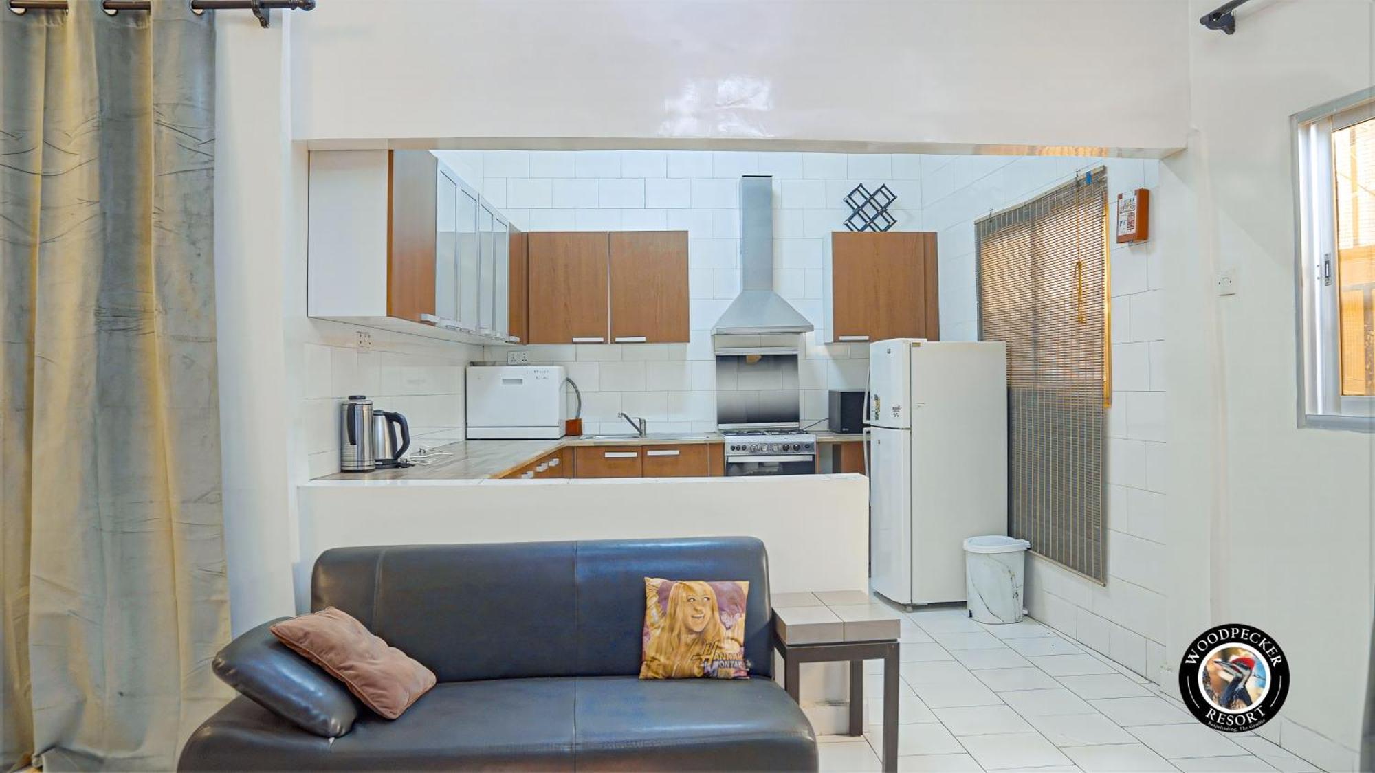 Woodpecker Resort Hotel Банжул Экстерьер фото
