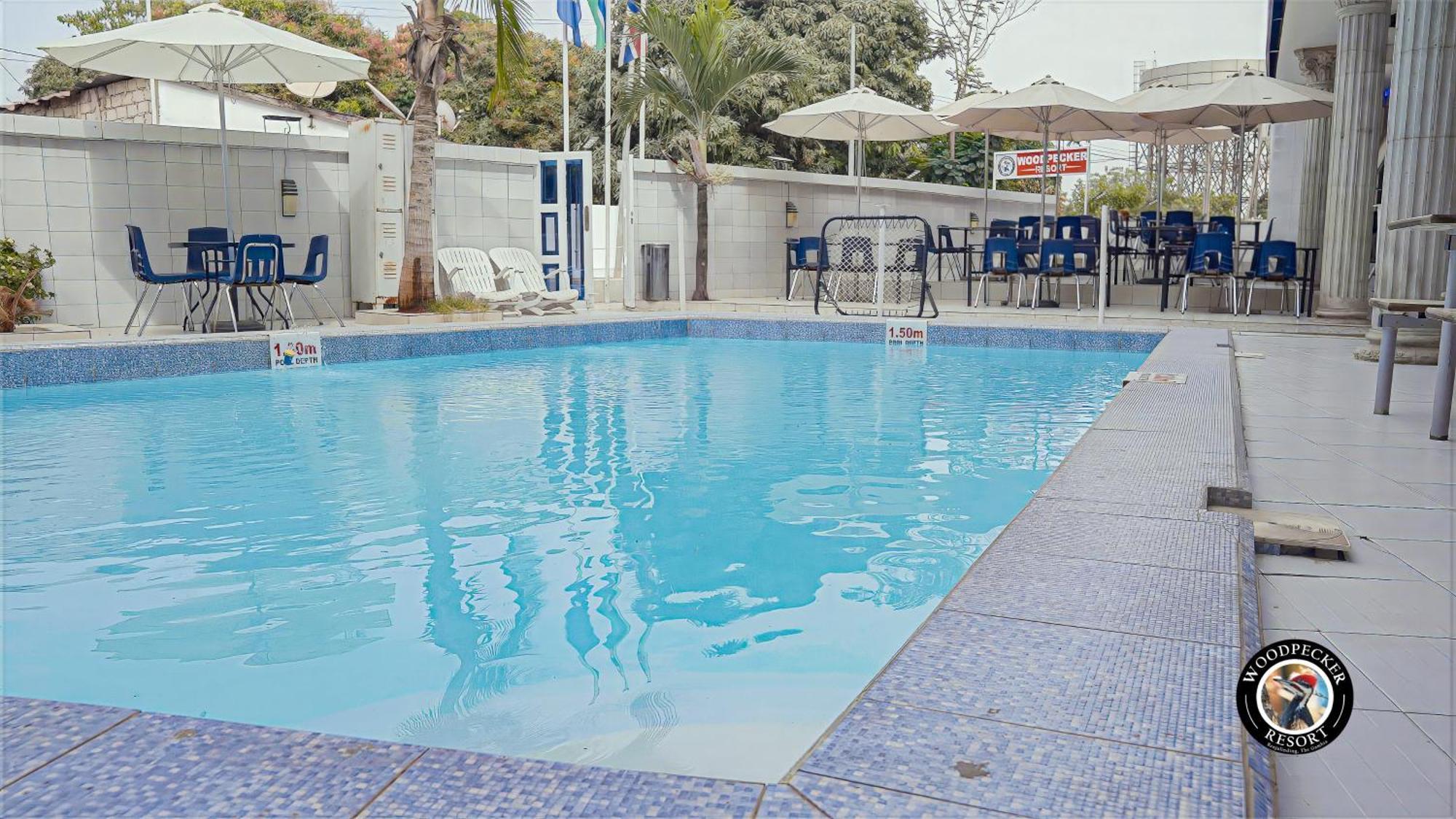 Woodpecker Resort Hotel Банжул Экстерьер фото