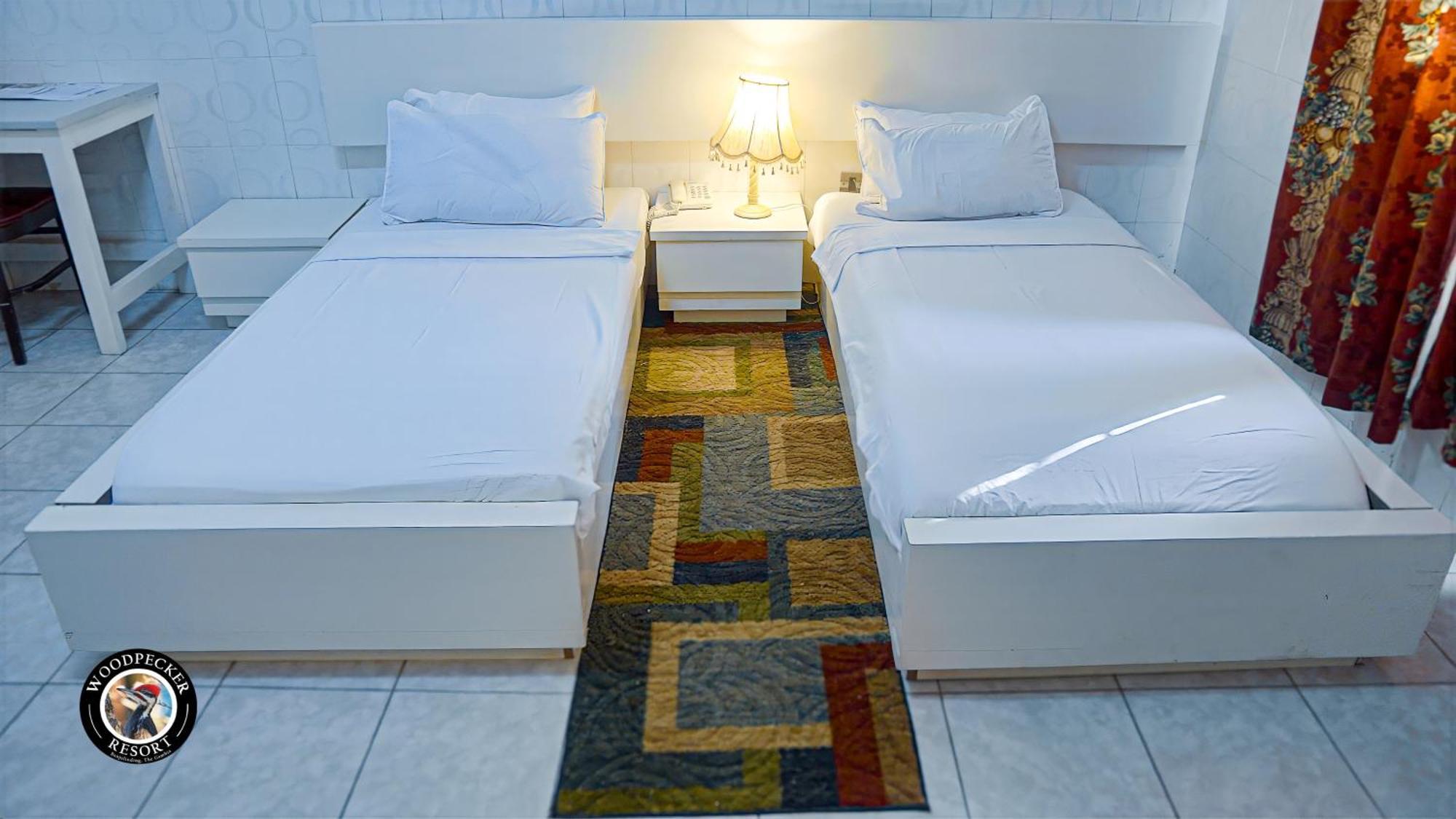 Woodpecker Resort Hotel Банжул Экстерьер фото